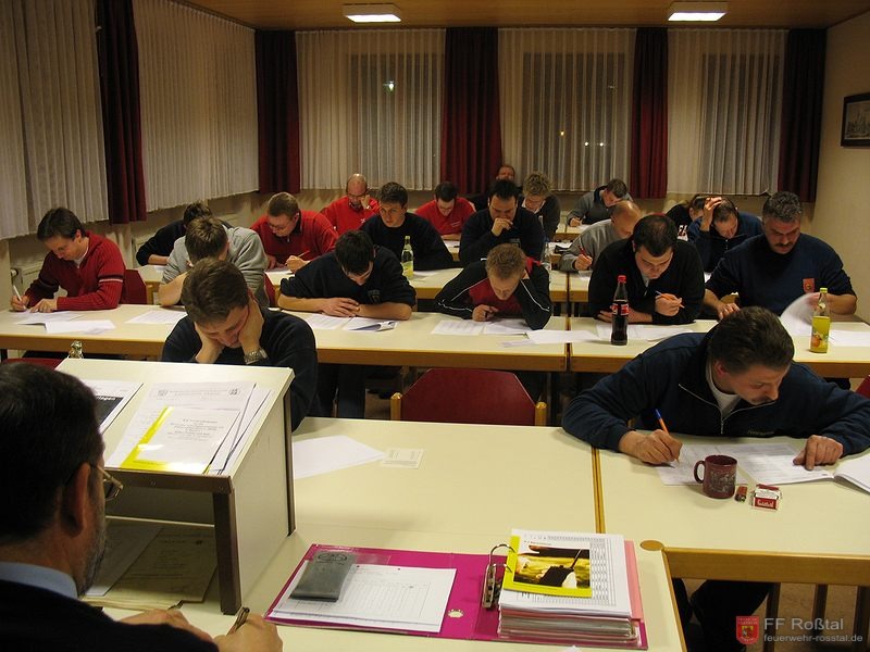 Bild 4 von 5 W&auml;hrend der Pr&uuml;fung