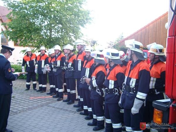 Bild 5 von 5 Beide Gruppen bei der &Uuml;bergabe der Abzeichen.