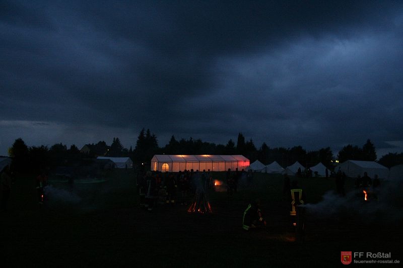 Bild 7 von 16 Die Wolken werden immer dunkler - nicht nur wegen der einbrechenden Nacht.