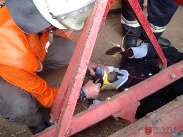 Bild 4 von 6 Das Opfer wurde fach&auml;rztlich versorgt.