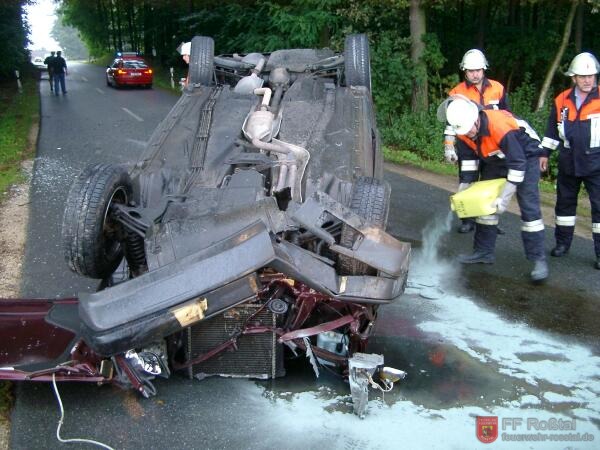 Bild 1 von 9 Durch &Ouml;lbindemittel wurden auslaufende Schadstoffe gebunden.