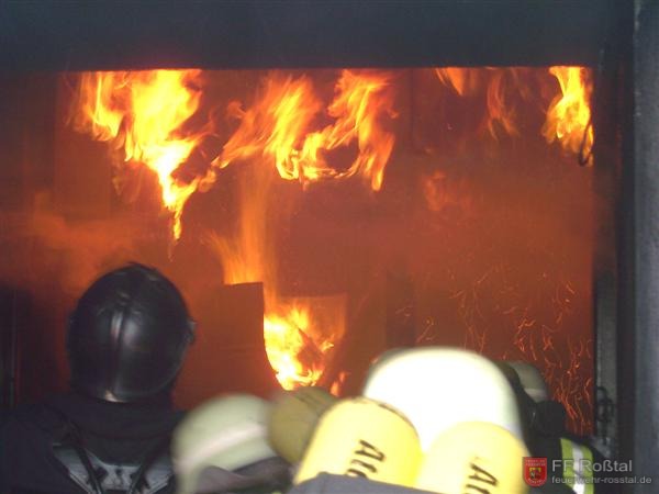 Bild 17 von 20 Brand&uuml;bungscontainer