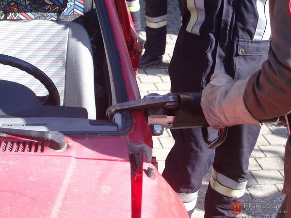 Bild 14 von 22 ... und Schneidger&auml;t wird ge&uuml;bt.