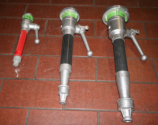 Bild des/der Ausrüstungsgegenstands/-gegenstände (C-Strahlrohr)