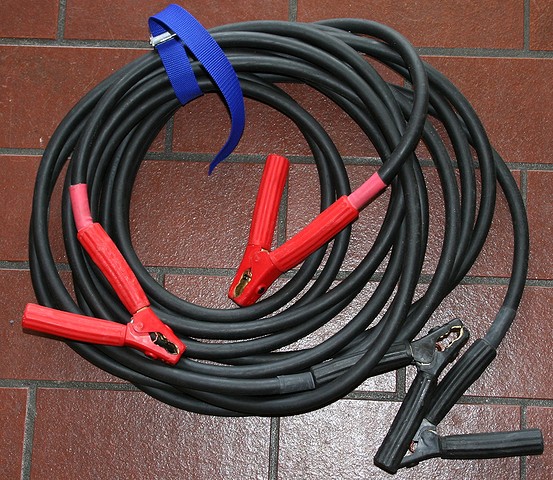 Bild des/der Ausrüstungsgegenstands/-gegenstände (Starthilfekabel)